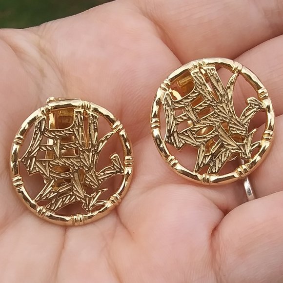 Vintage Signed Bergere Asian Symbols in Gold tone Circle Clip On Earrings - Picture 10 of 16